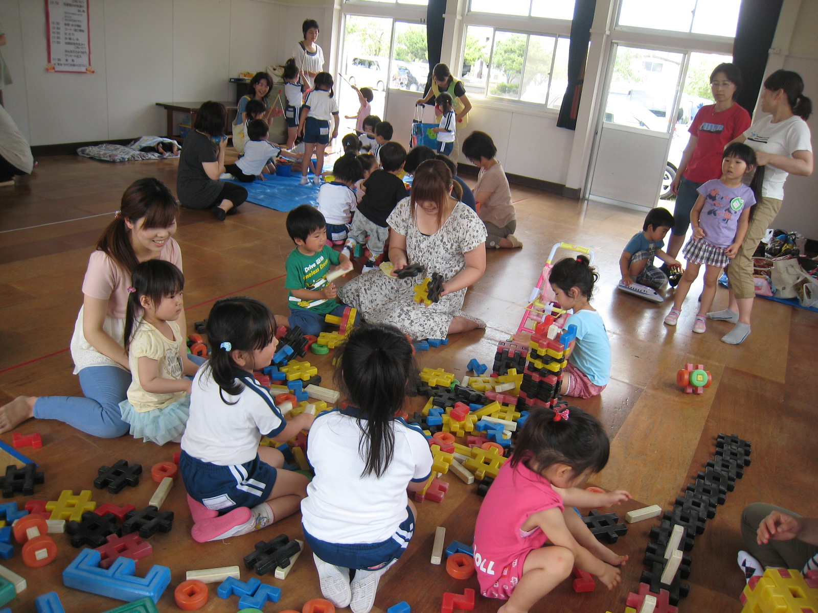 ����������