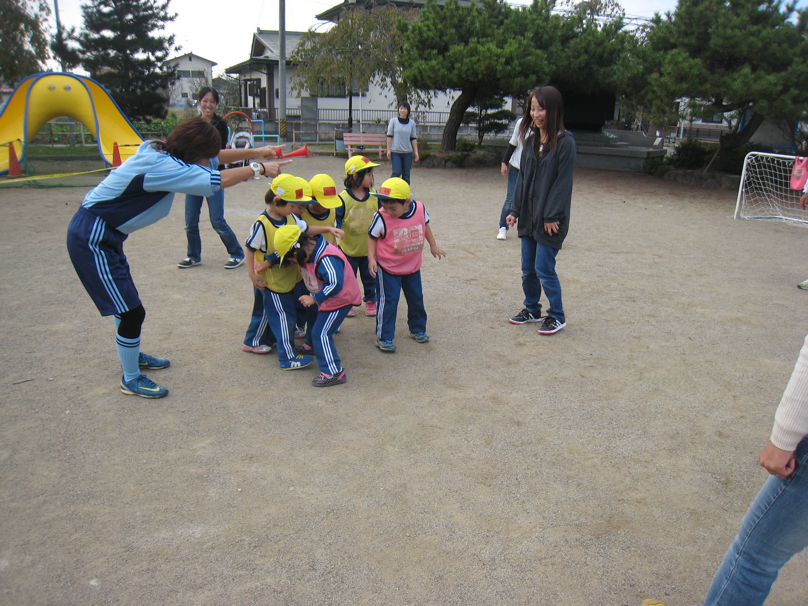 ����������