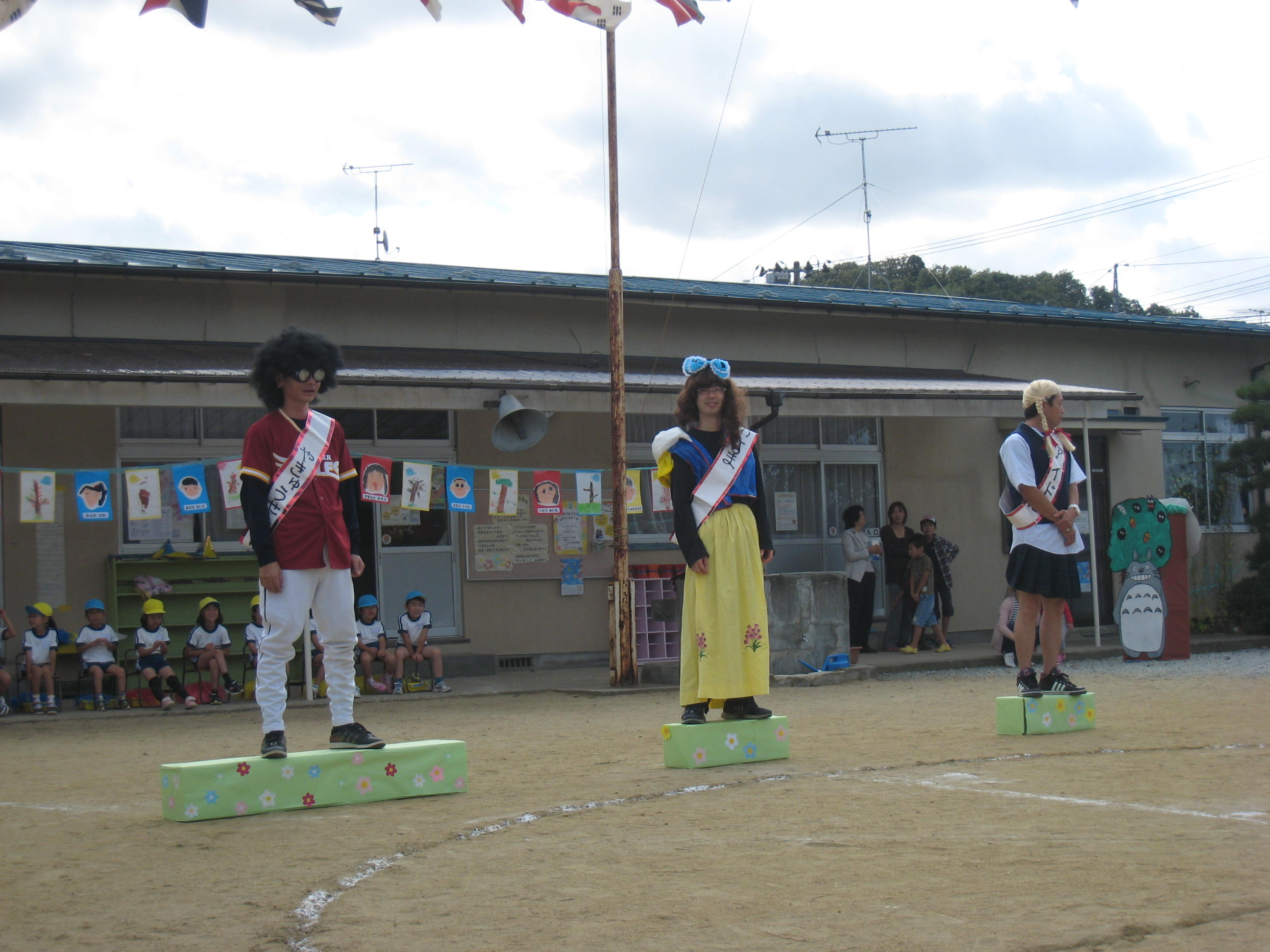 ����������