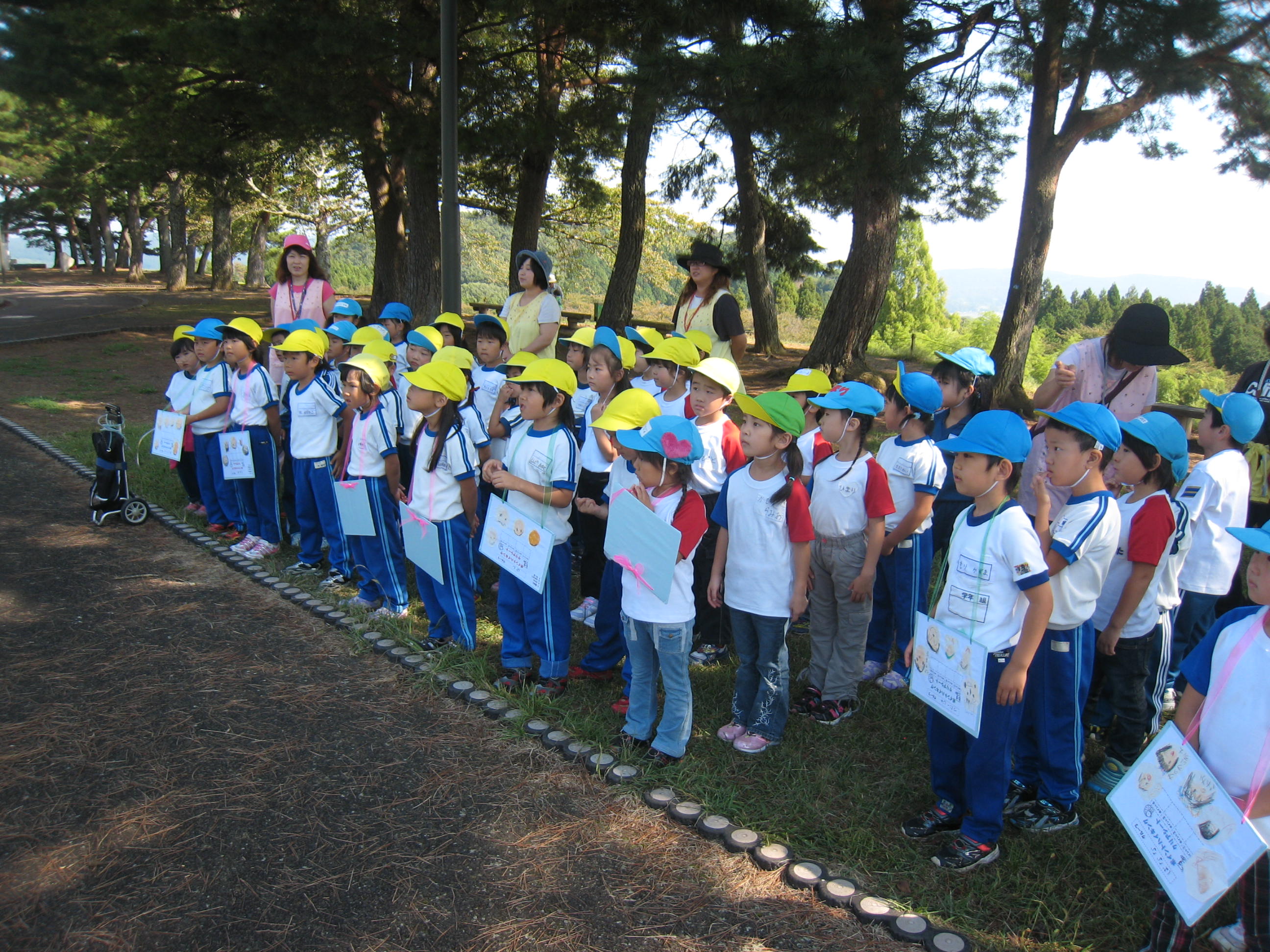 ����������