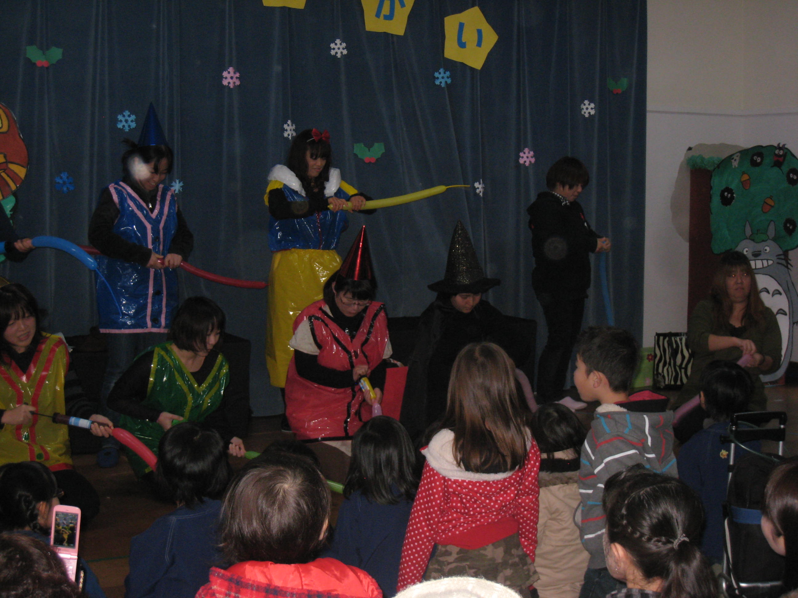 ����������