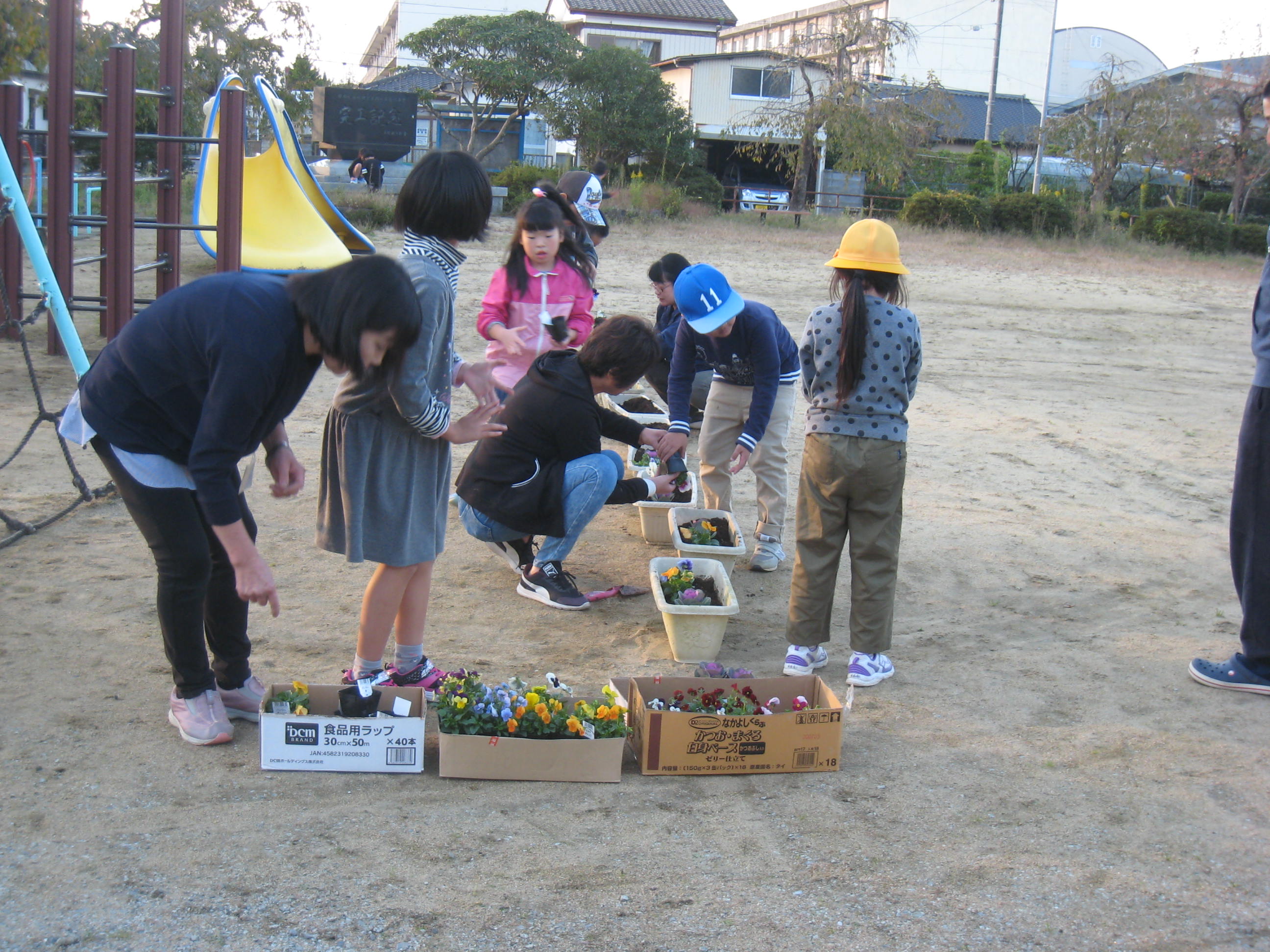 ����������