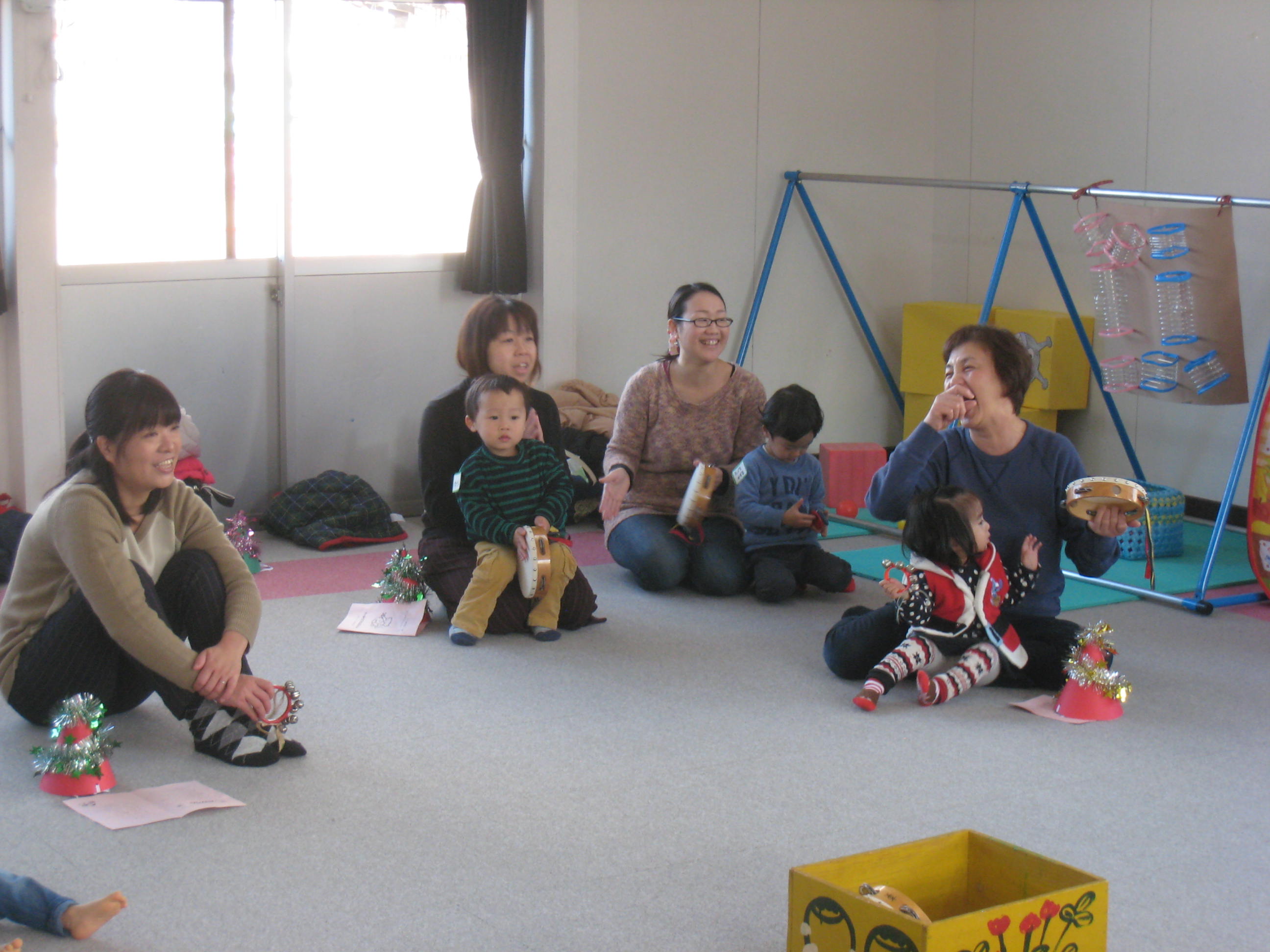 ����������